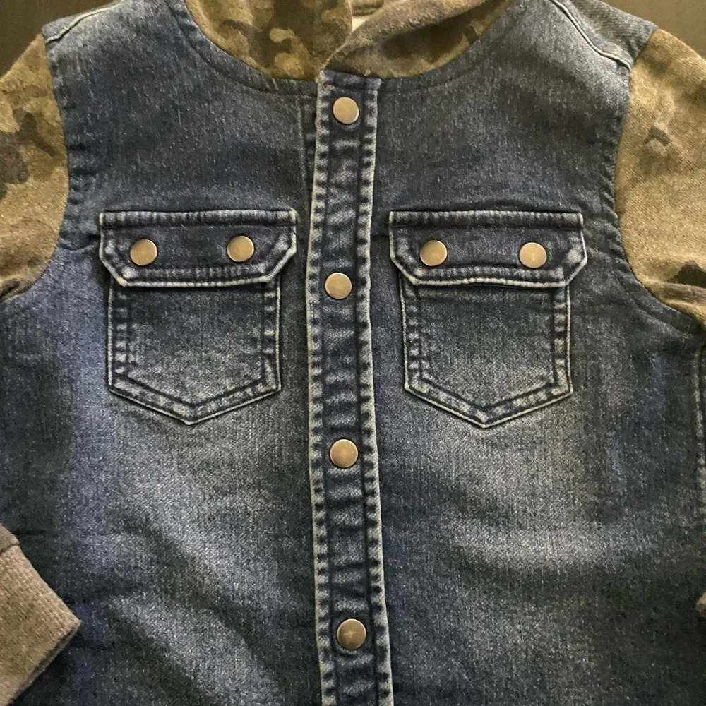 EPIC THREADS-GIRLS SIZE 5-DENIM AND CAMO JACKET